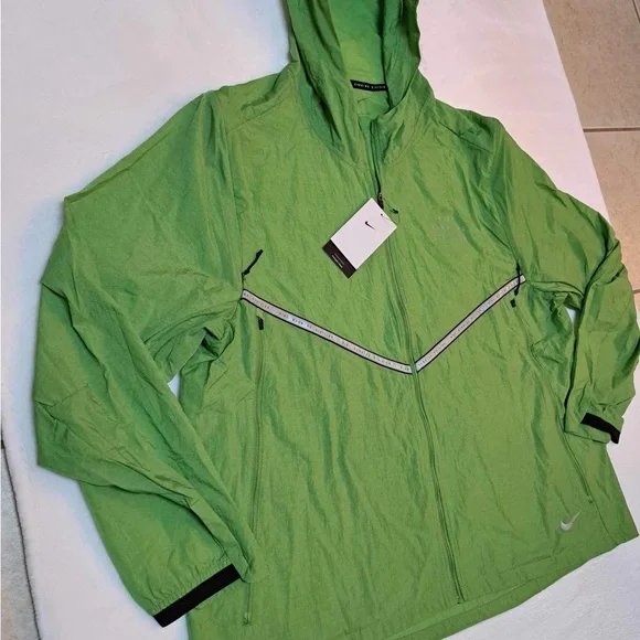 Nike Repel Run Division Packable Jacket - Men's size XXL